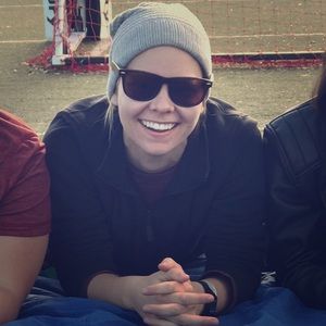 Meet your Posher, Emily